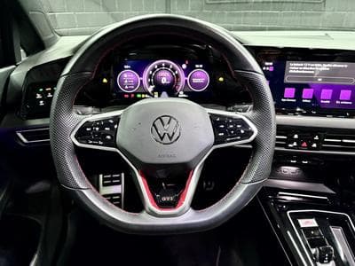 VW Golf GTI Clubsport 2.0 TSI 300 CV DSG7 *IQ. LIGHT* *PANO* CUIR * (2023) - Photo 11