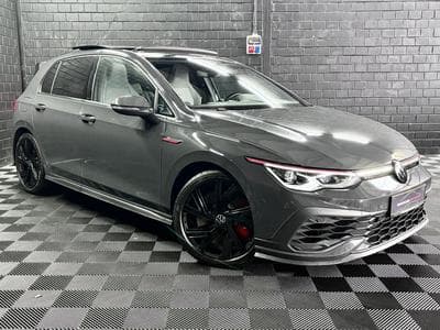 VW Golf GTI Clubsport 2.0 TSI 300 CV DSG7 *IQ. LIGHT* *PANO* CUIR * (2023) - Photo 3