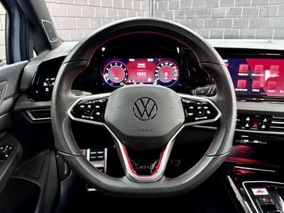 VW Golf GTI GTI Clubsport 2.0 TSI 300 CV DSG7 *Matrix* *Harman Kardo (2023) - Photo 10