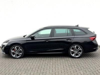 Skoda Octavia Octavia Combi RS 2.0 TDI DSG 4x4 // 1.HAND // (2022) - Photo 8
