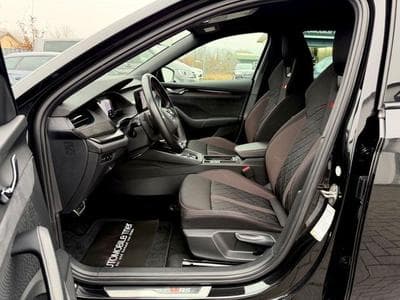 Skoda Octavia Octavia Combi RS 2.0 TDI DSG 4x4 // 1.HAND // (2022) - Photo 9