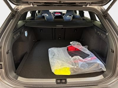 VW Passat Variant R-Line (2026) - Photo 9