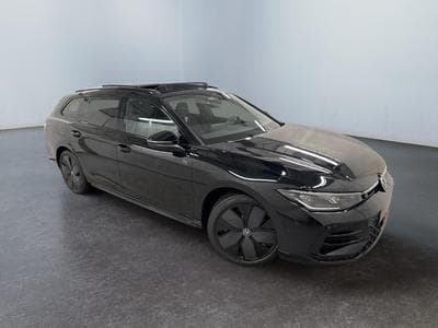 VW Passat Variant R-Line (2026) - Photo 1