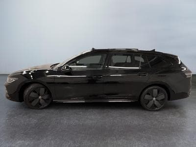 VW Passat Variant R-Line (2026) - Photo 4