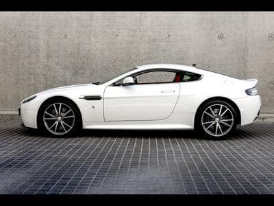 V8 Vantage