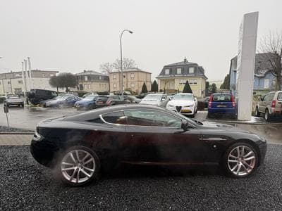 DB9
