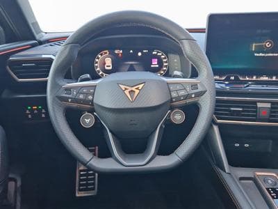 Cupra Leon VZ e-Hybrid (2025) - Photo 9