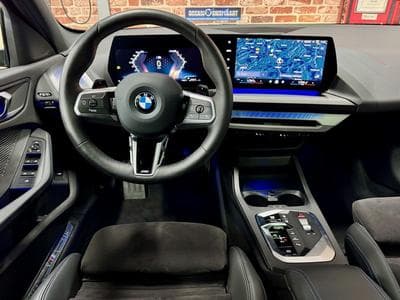 BMW 120 120dA 2.0 163cv Auto M-SPORT (New Model) (2025) - Foto 4