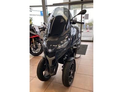 Piaggio MP3 310 (2026) - Photo 2