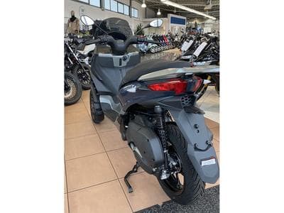 Piaggio MP3 310 (2026) - Photo 3