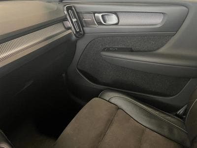 Volvo XC40 R-Design (2018) - Photo 13