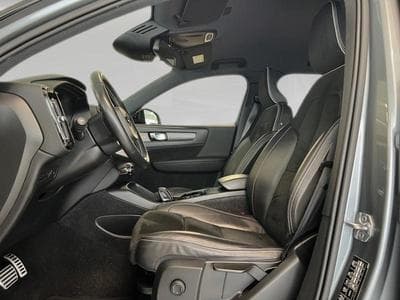 Volvo XC40 R-Design (2018) - Photo 9