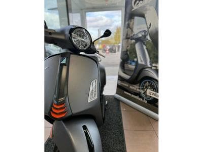 Vespa GTS Supersport (2026) - Photo 2