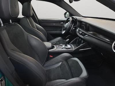 Alfa-Romeo Stelvio 2.9 V6 Biturbo Quadrifoglio (2021) - Foto 14