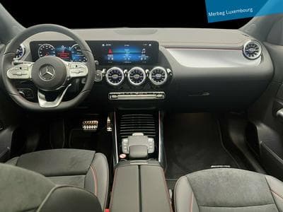 Mercedes EQA 4MATIC (2023) - Photo 9