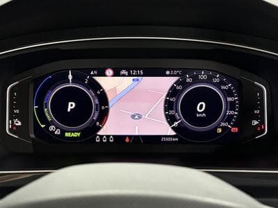 VW Tiguan Life ACTIVE 1.4 eHybrid TSI 245CV DSG6 *Attelage* *Caméra* (2022) - Photo 13