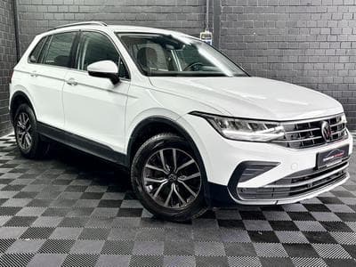 VW Tiguan Life ACTIVE 1.4 eHybrid TSI 245CV DSG6 *Attelage* *Caméra* (2022) - Photo 3