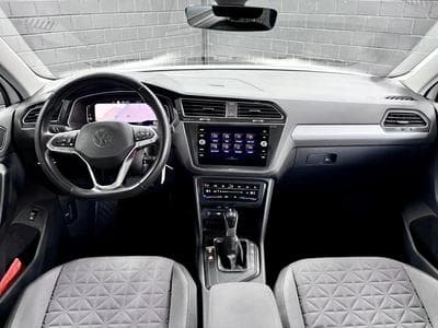VW Tiguan Life ACTIVE 1.4 eHybrid TSI 245CV DSG6 *Attelage* *Caméra* (2022) - Photo 9