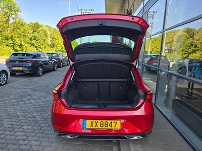 Seat Leon FR 1.5 eTSI 115cv DSG7 Black Edition (2025) - Photo 5