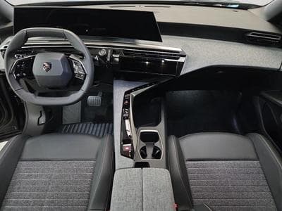 Peugeot 3008 145 e-DCSI Allure / Hybride (2025) - Photo 3