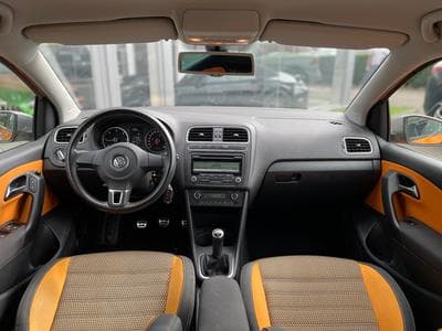 VW Polo Cross 1.6 TDI 105CV (2011) - Photo 12