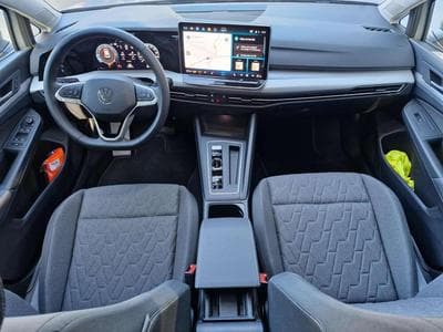 VW Golf Life (2025) - Photo 3