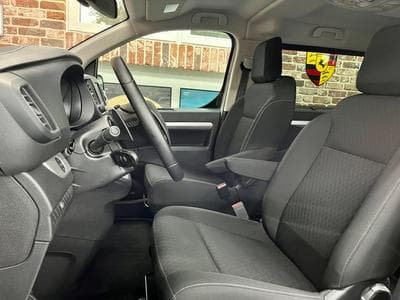 Opel ZAFIRA ZAFIRA LIFE 2.0 D 177cv Auto M-EDITION (8PLACES) (2022) - Foto 5