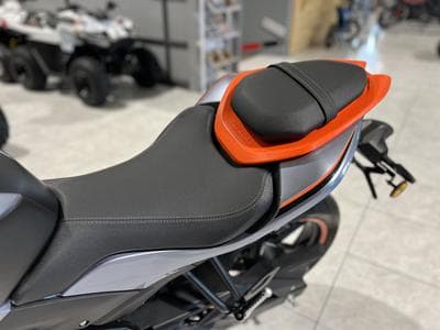 QJmotor SRK 125 S (2026) - Photo 5