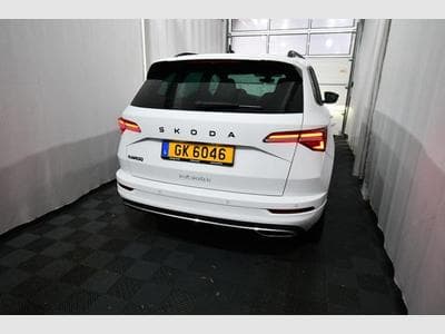 Skoda Karoq Karoq 1.5 TSI DSG7 Sportline - Std.H., Pano, SH (2025) - Foto 3