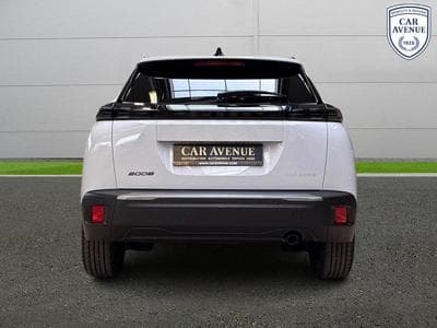 PEUGEOT 2008 1.2 100ch S&S Allure (2024) - Foto 4