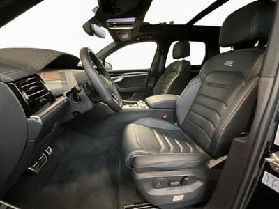 VW Touareg R-Line+Aut8+4M+TDI+Pano+LED (2025) - Foto 9