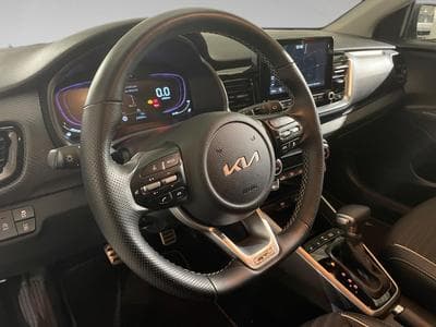 Kia Stonic 1.0 GT-Line (2024) - Photo 8