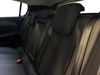 PEUGEOT 308 1.2 PureTech 130ch S&S Allure EAT8 (2024) - Foto 7