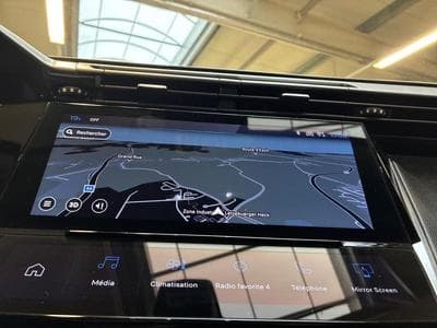 PEUGEOT 308 1.2 PureTech 130ch S&S Allure EAT8 (2024) - Foto 9