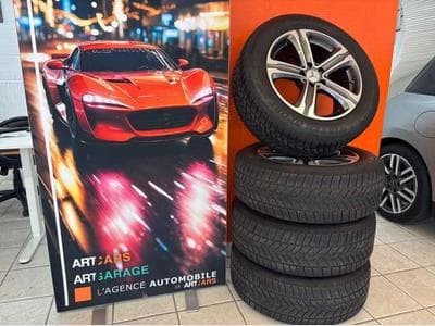 Mercedes Jantes + Pneus Hiver - 235/60/18 - 107H (2026) - Photo 1