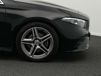 Mercedes Classe A d AMG-Line Multi+Kamera+Ambi+MBUX (2024) - Foto 8