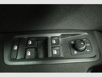 VW Touran Comfortline BMT/Start-Stopp (2026) - Photo 7