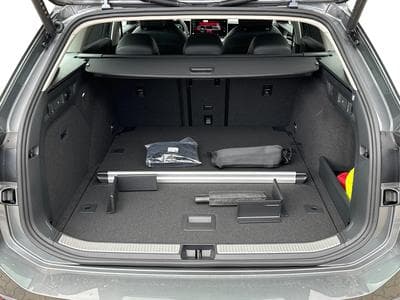 VW Passat Variant Elegance (2026) - Photo 8