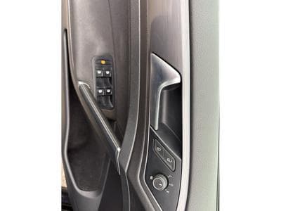 VW Golf 1.6 TDI 115 Variant Confort Bluemotion (2017) - Foto 11