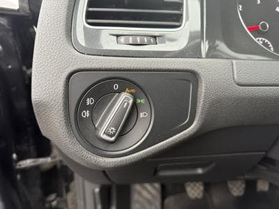 VW Golf 1.6 TDI 115 Variant Confort Bluemotion (2017) - Foto 12