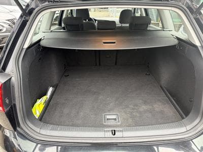 VW Golf 1.6 TDI 115 Variant Confort Bluemotion (2017) - Foto 7