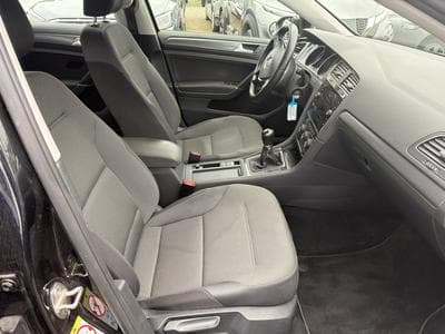 VW Golf 1.6 TDI 115 Variant Confort Bluemotion (2017) - Foto 9