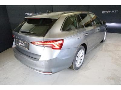 Skoda Octavia Selection (2025) - Foto 2