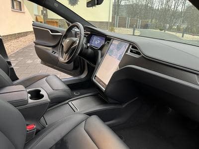 Tesla Model S 100D (2018) - Photo 7