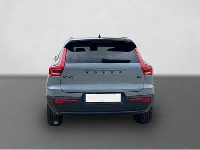 Volvo XC40 (2025) - Photo 4