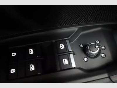 Audi A3 Sportback 35 TFSI S-Tronic S-LINE, Pano, Teilleder, Kamera, (2025) - Foto 9