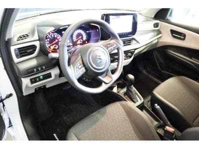 Suzuki Swift GL + (2025) - Foto 10