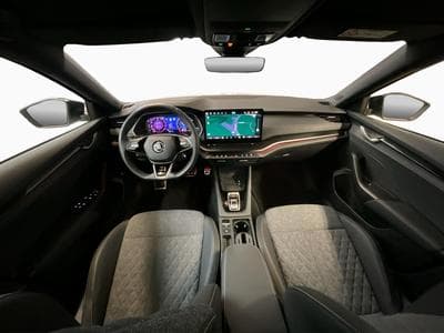 Skoda Octavia Sportline+DSG+360+Matrix+AHK (2024) - Foto 2