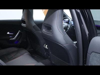 Mercedes A 180 AMG Line 7g-DCT (2024) - Photo 12