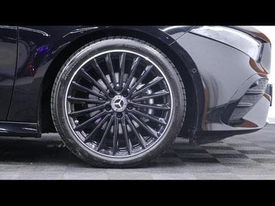 Mercedes A 180 AMG Line 7g-DCT (2024) - Foto 9